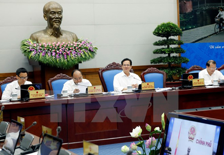 Thủ tướng Nguyễn Tấn Dũng phát biểu tại phiên họp.